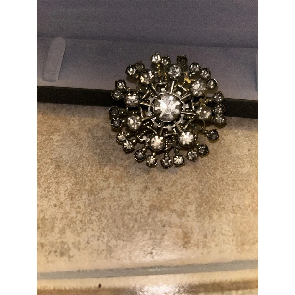 mid century Vintage Clear‎ Diamond Circle 3D Brooch Pin